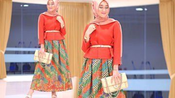 Agar Kondanganmu Tak Begitu-gitu Saja, Simak 12 Padu Padan Batik untuk Kamu yang Berhijab!