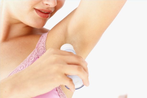 7 Kesalahan Saat Pakai Deodoran Ini Ternyata Fatal, Kamu Aja yang Nggak Sadar 20 jangan terlalu nyengat
