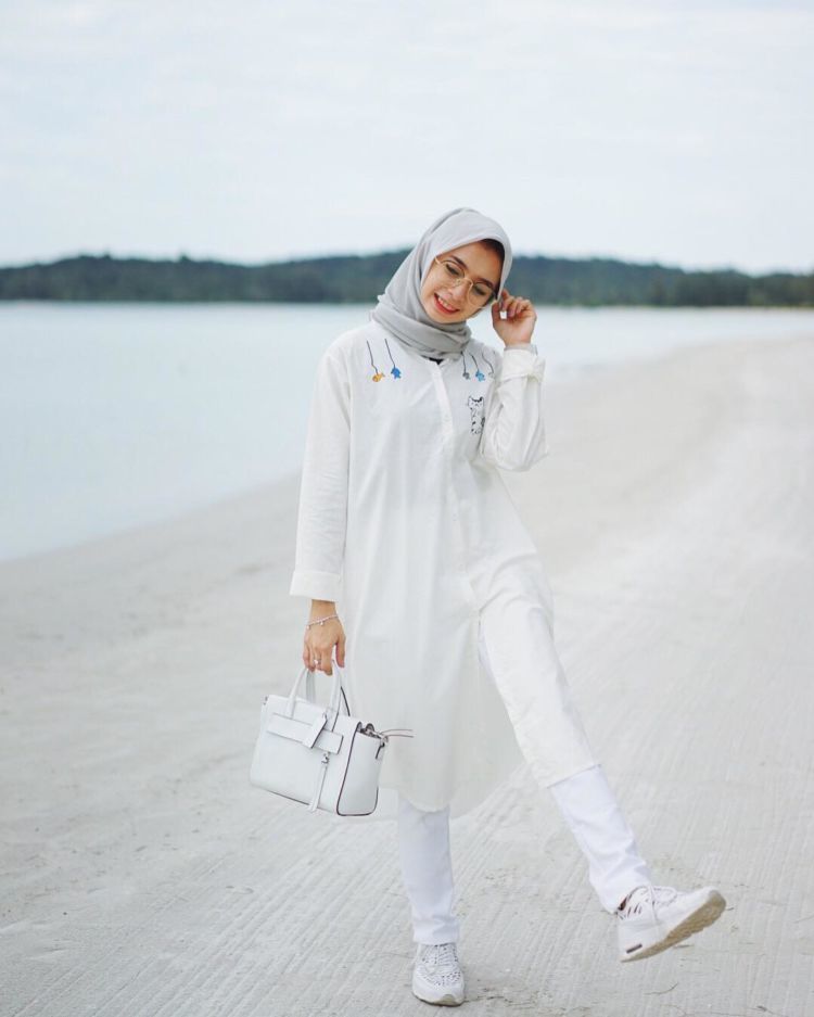 girl in white.