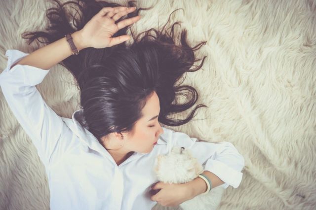 8 Sinyal Remeh Kalau Kamu Sedang Stress. Sudah Saatnya Lebih Perhatian ke Diri Sendiri
