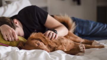 7 Kebiasaan Buruk Sebelum Tidur yang Harus Dihindari. Tubuhmu yang Merugi