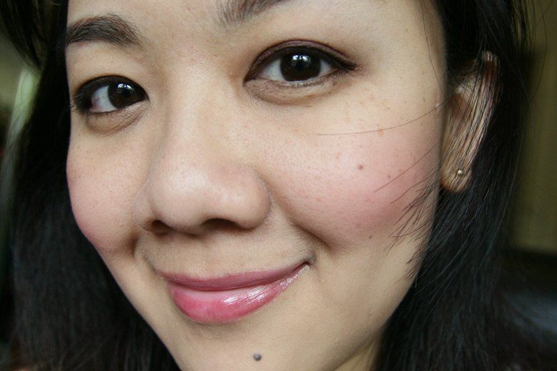 11 Trik Dandan yang Nggak Bikin Kamu Kelihatan Kayak Tante-tante. Natural Tapi Manis!