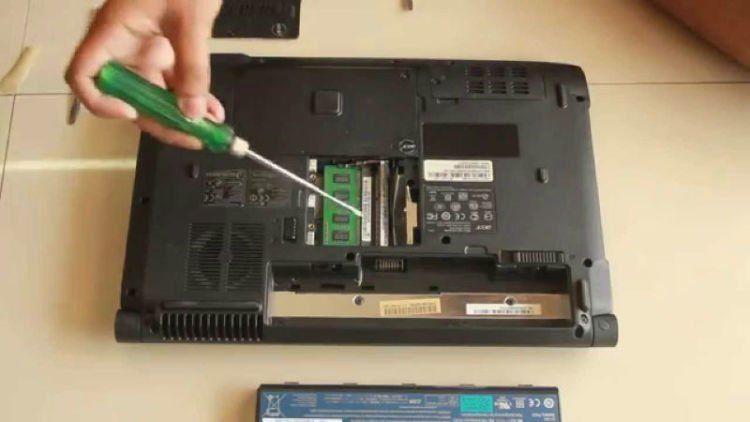 Laptopmu Sering Hang? Inilah 8 Sebab Sekaligus Cara Mengatasinya. Wajib Tahu Nih! 9 RAM laptop