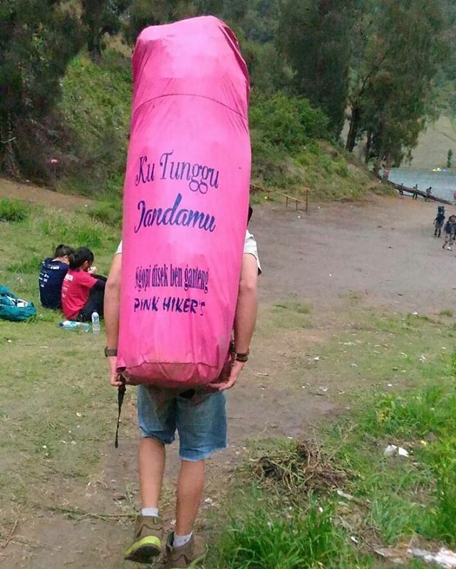 nunggu janda?