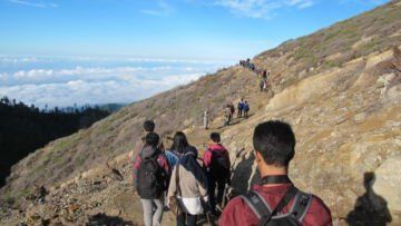 7 Tipe Kelakuan Pendaki Gunung Kalau Lagi Kelelahan di Gunung. Hayo, Kamu yang Mana?