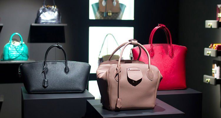 Menyiasati Eksistensi dengan Barang Preloved
