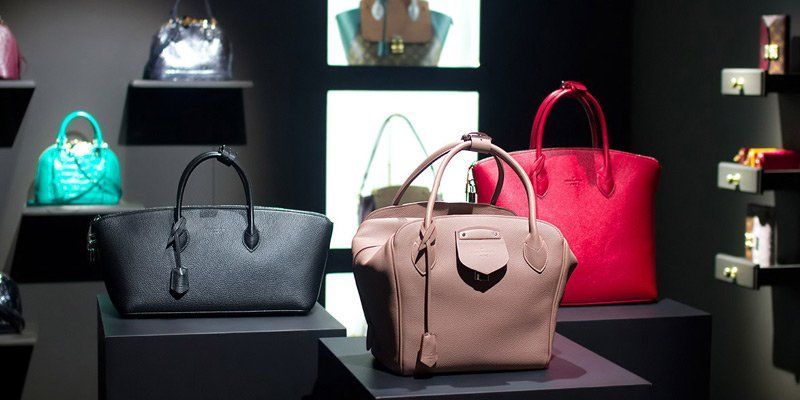 Menyiasati Eksistensi dengan Barang Preloved