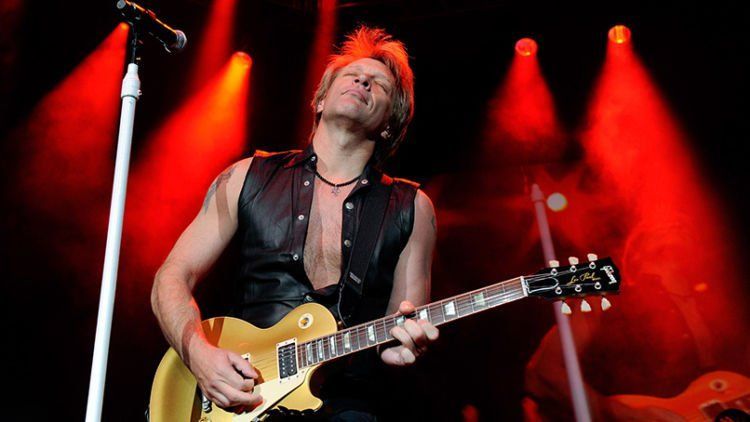 'Derita' Buat Kamu yang Masih Menggemari Lagu-Lagu Jadul 'Derita' Buat Kamu yang Masih Menggemari Lagu-Lagu Jadul