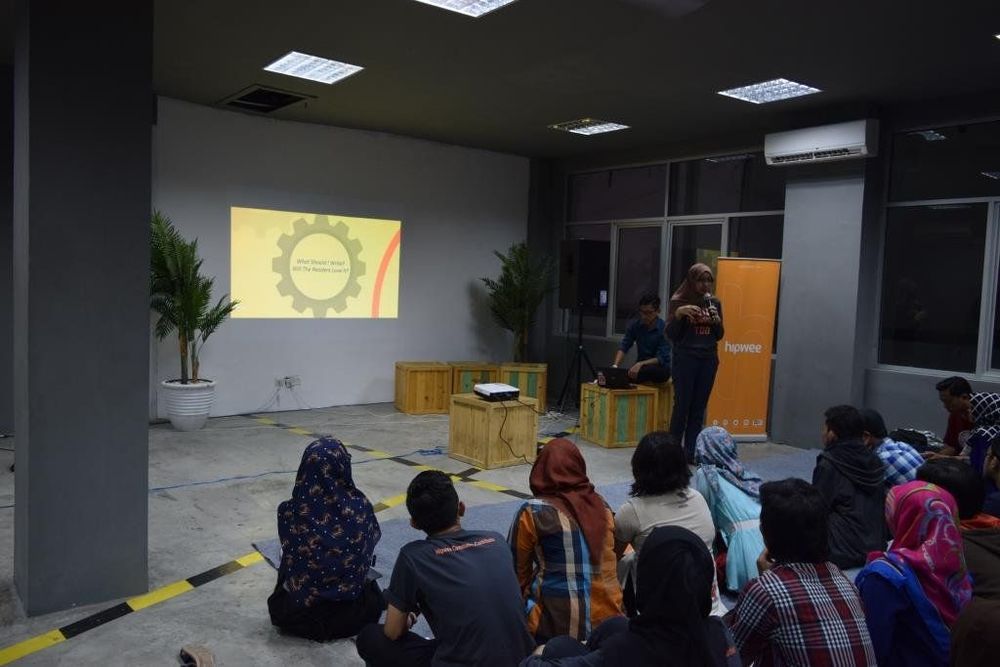 8 Hal Seru Ini Bisa Kamu Dapatkan di Booth Creative Gallery Hipwee di Acara Pinasthika XVII