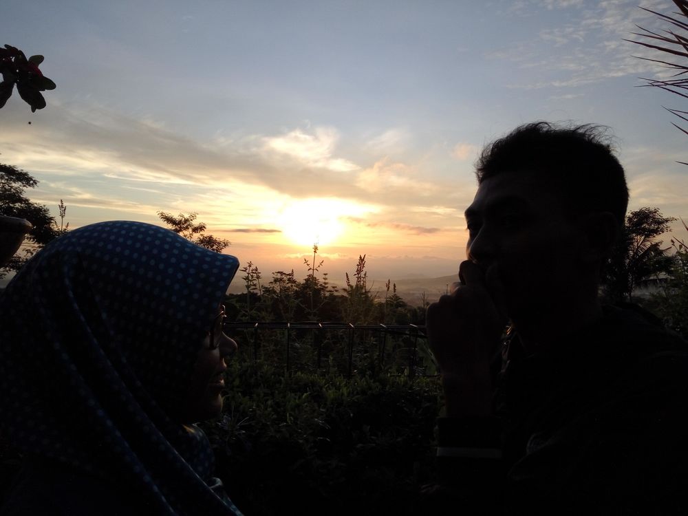 Untukmu yang Jauh di Sana, Aku Akan Setia Menunggumu