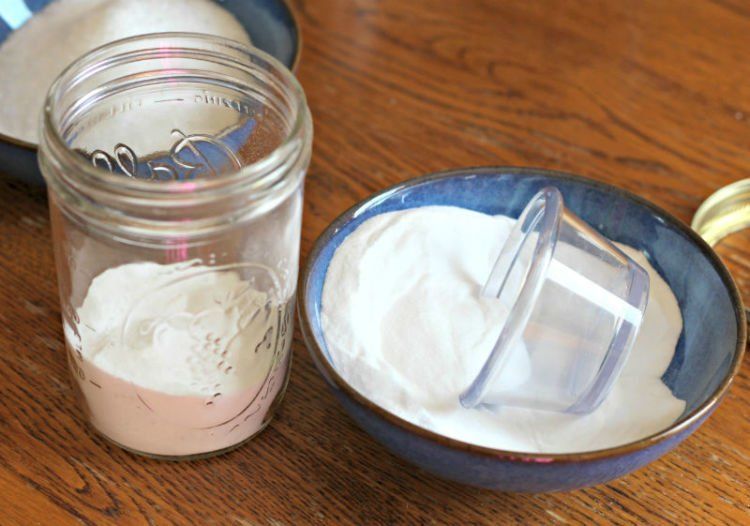 Bau Nggak Enak di Kamar Mandimu Akan Sirna Dengan 7 Bahan Alami Ini. Kamu Bisa Bikin Sendiri! 12 baking soda