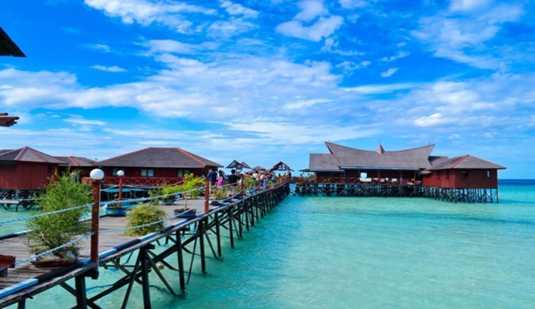 salah satu pemukiman di Derawan