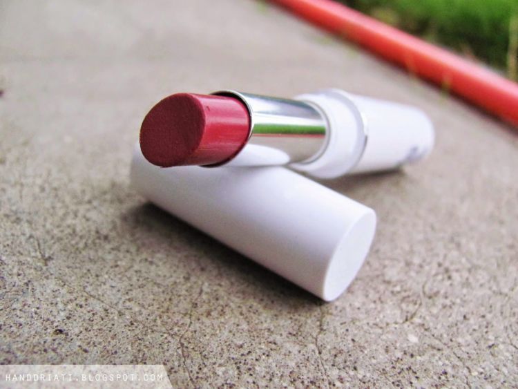 lipstik mengandung zat pewarna