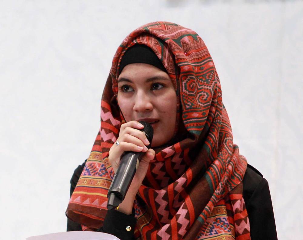 Ini Nih Penyebab Mukamu Berjerawat Saat Menggunakan Jilbab. Cewek Harus Tahu!