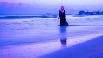Aku Harus Memantaskan Diri Karena-Nya. Dan Maaf, Aku Sudahi Memantaskan Diri Untukmu