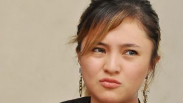 Tak Disangka, Kepribadian Cewek Dapat Dilihat dari Bentuk Alisnya. Panduan Khusus Buat Cowok Nih