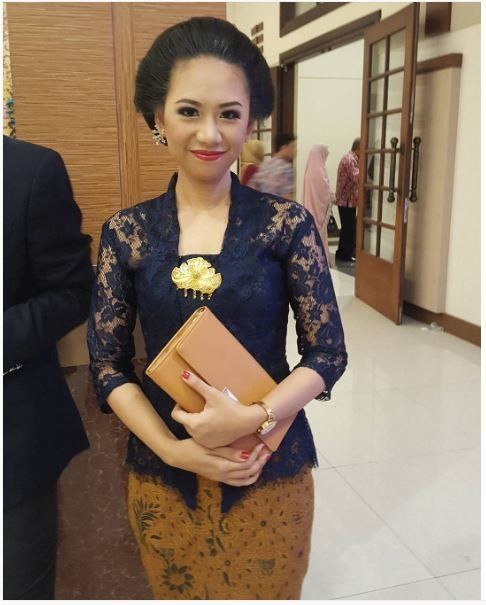 kebaya1