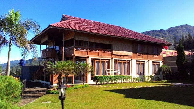 Soal Fenomena Kawin Kontrak pada 'Musim Arab', Bagaimana Menurutmu? 11 Villa di Puncak nan sejuk, siapa tak butuh peluk?