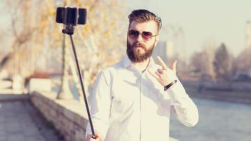 Membongkar Fenomena Cowok yang Suka Foto Selfie: Mereka Termasuk Psikopat atau Banci Kamera?