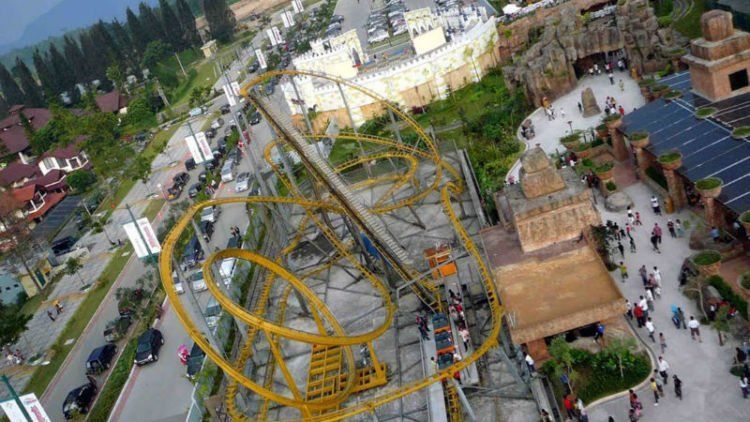 Pengen Liburan yang Memacu Adrenalin? 13 Wahana Ini Harus Kamu Kunjungi Segera!