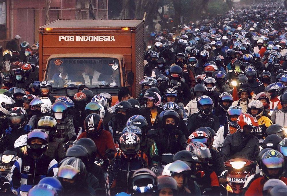 Cowok Wajib Baca! Fakta Menakutkan Tentang Kemacetan, Motor, dan Kesehatan Kelamin Kaum Laki-Laki