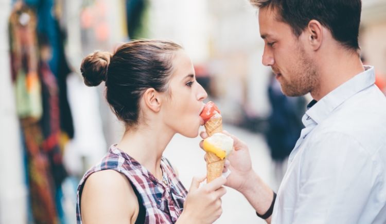 Makan es krim aja biar nggak stress