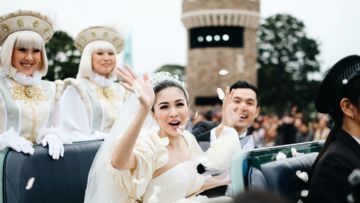 Inilah 20 Foto Resepsi Epik Sandra Dewi dan Pangerannya di Disneyland, Laksana Negeri Dongeng!