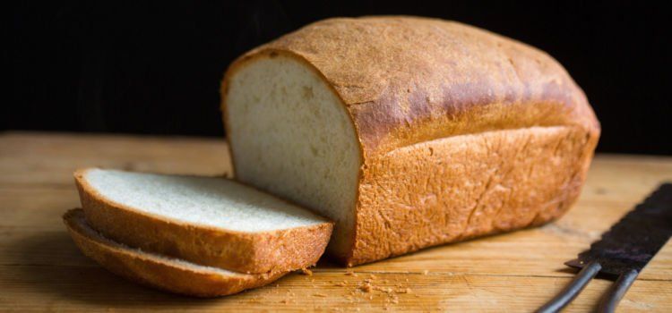 Bukannya Kenyang, 7 Makanan Ini Justru Bikin Kamu Tambah Lapar. Pantesan Nggak Kurus-Kurus! 17 roti tawar putih