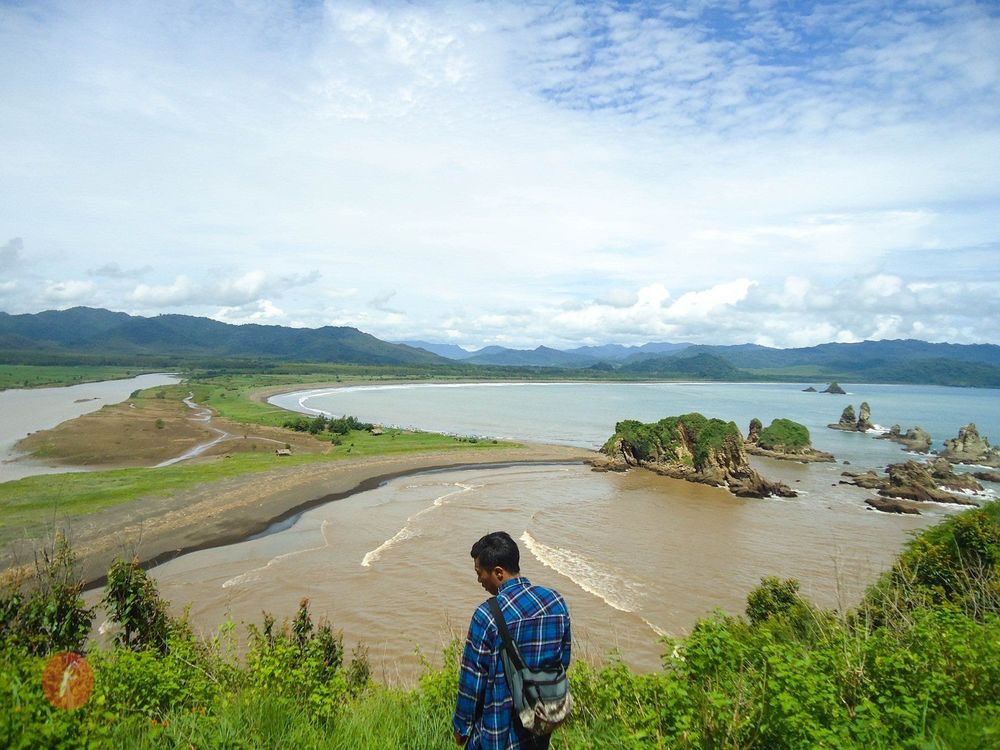 Jember Juga Punya Surga Tersembunyi. Wisata Ini Indah dan Mempesona