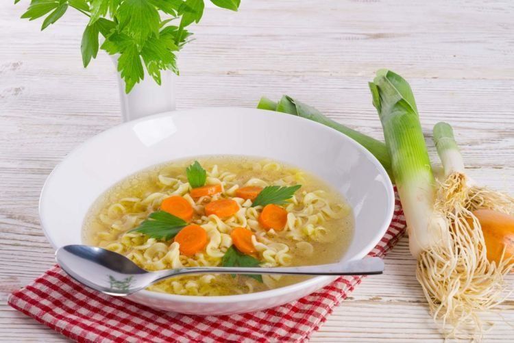 Bukannya Kenyang, 7 Makanan Ini Justru Bikin Kamu Tambah Lapar. Pantesan Nggak Kurus-Kurus! 19 mie instan kesukaan semua orang