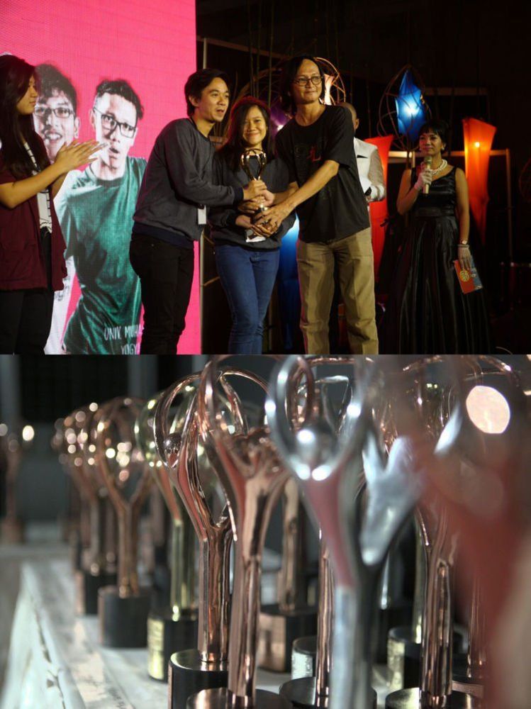 Awards nih, bangga deh pacar wkwk