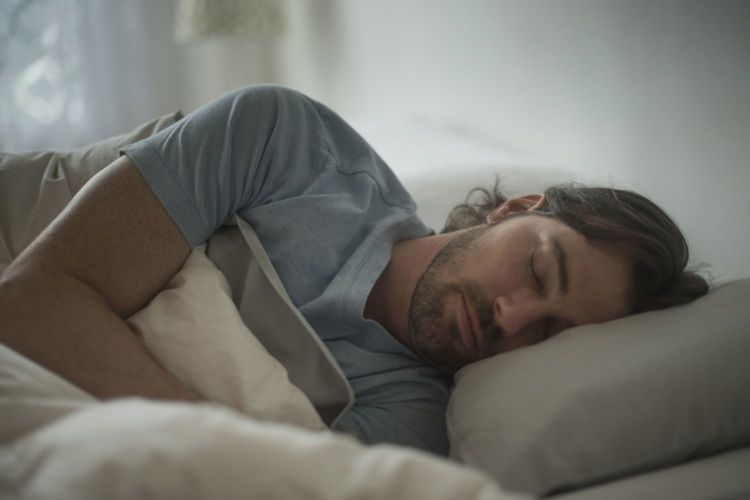 Padahal mah dia mau tidur.