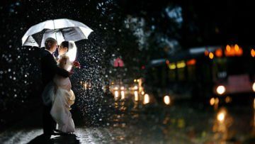 Musim Hujan Identik dengan Musim Nikah? 5 Alasan Ini yang Akan Menjelaskannya