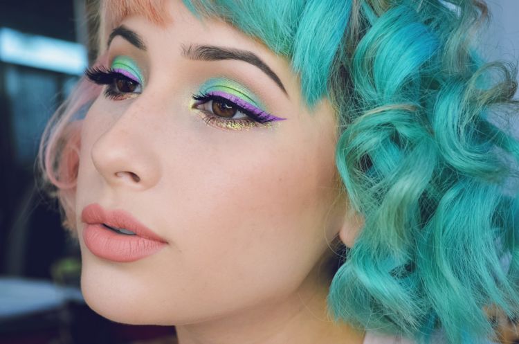 Biar Nggak Salah, Ini Nih Cara Terbaik Memilih Lipstik Sesuai Karaktermu! 15 pastel