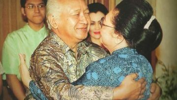 12 Petuah Cinta dari Pernikahan Soeharto-Ibu Tien. Mesranya Sampai Mati, Dijamin Bikin Iri