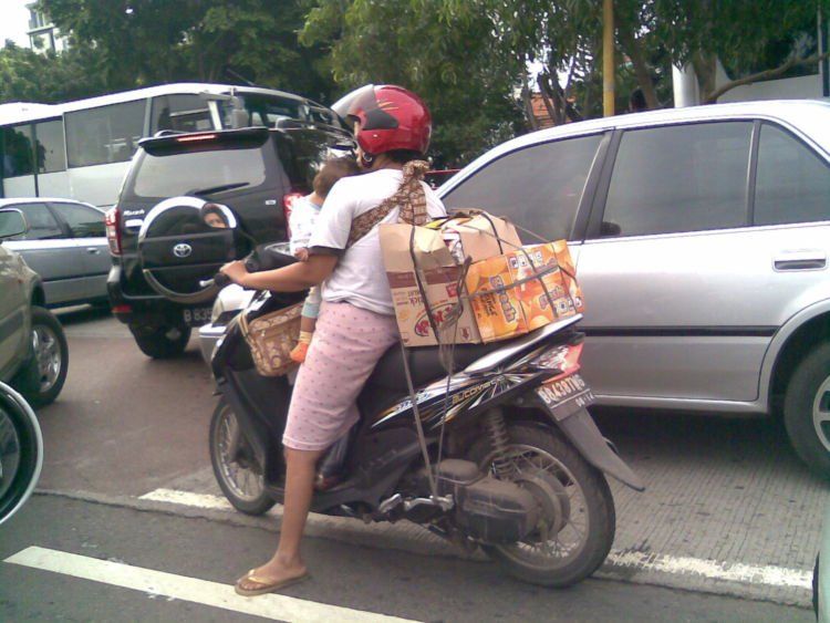 Banyak pikiran!