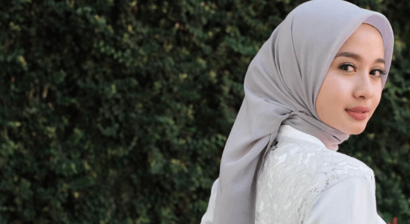 6 Tutorial Hijab Simpel & Elegan Buat yang Baru Belajar