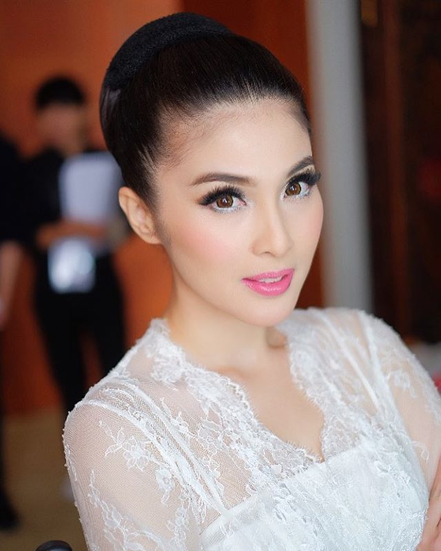 sandra dewi