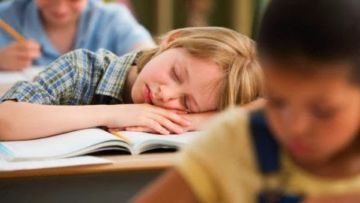 Sering Ngantuk di Kelas? Ini Dia Tips Ngusir Kantuk!