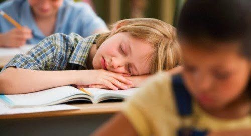 Sering Ngantuk di Kelas? Ini Dia Tips Ngusir Kantuk!