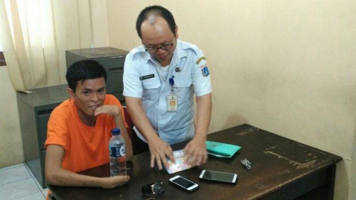Jangan Melebih-lebihkan Kekayaan Irfan, Pengemis yang Punya HP Mahal. Nanti Malah Kamu Terinspirasi