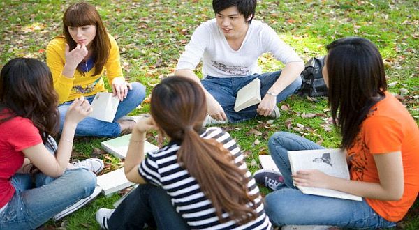 Bukan Cuma Introvert dan Ekstrovert, Siapa Tahu Kamu Ambivert? Yuk, Pahami Kepribadian Ini