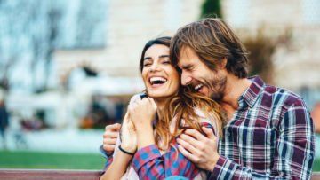 6 Perilaku Cewek yang Bakal Bikin Pasangannya Bahagia. Semua Cowok Mendambakan Cewek Kayak Gini!