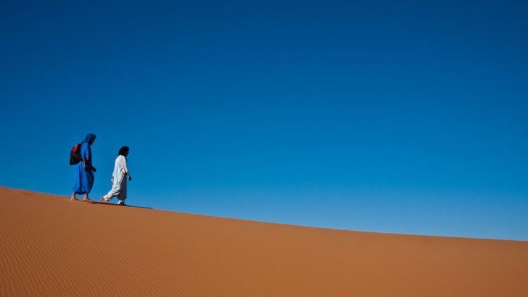 Bosan Traveling ke Situ-situ Aja? Gurun Sahara Wajib Jadi Destinasi Traveling Berikutnya!