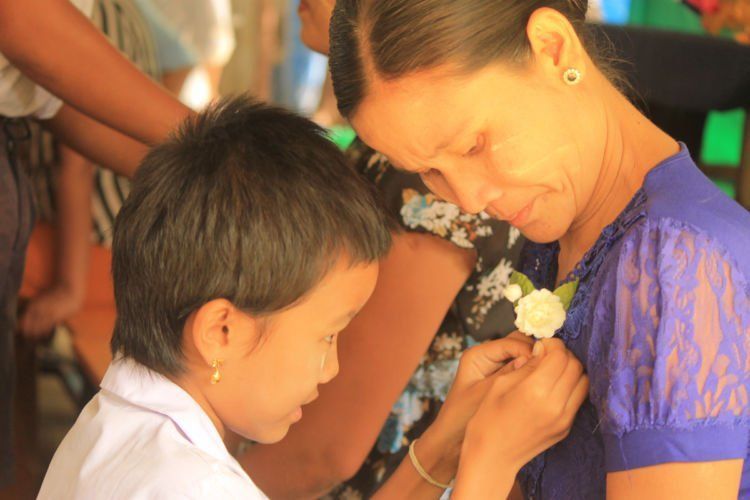 Perayaan Hari Ibu Ternyata Berbeda-Beda di Seluruh Dunia. Ini Sejarah Di Baliknya! 23 perayaan hari ibu di Thailand