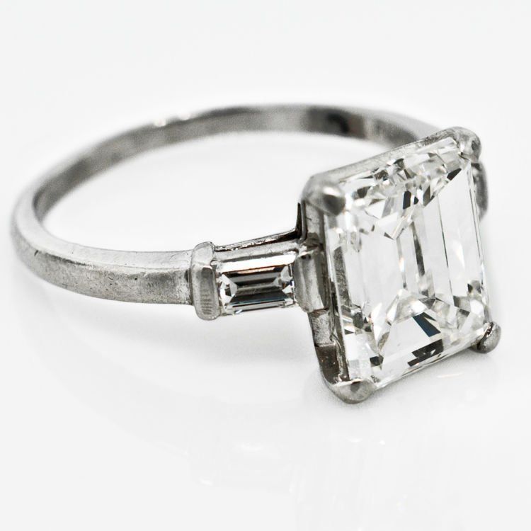 Biar Nggak Asal Ini Nih Referensi Cincin Tunangan yang Biar Nggak Asal Ini Nih Referensi Cincin Tunangan yang