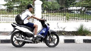 Pengendara Belum Cukup Usia Makin Marak di Indonesia. Ironisnya, Banyak Orang Tua Memperbolehkan