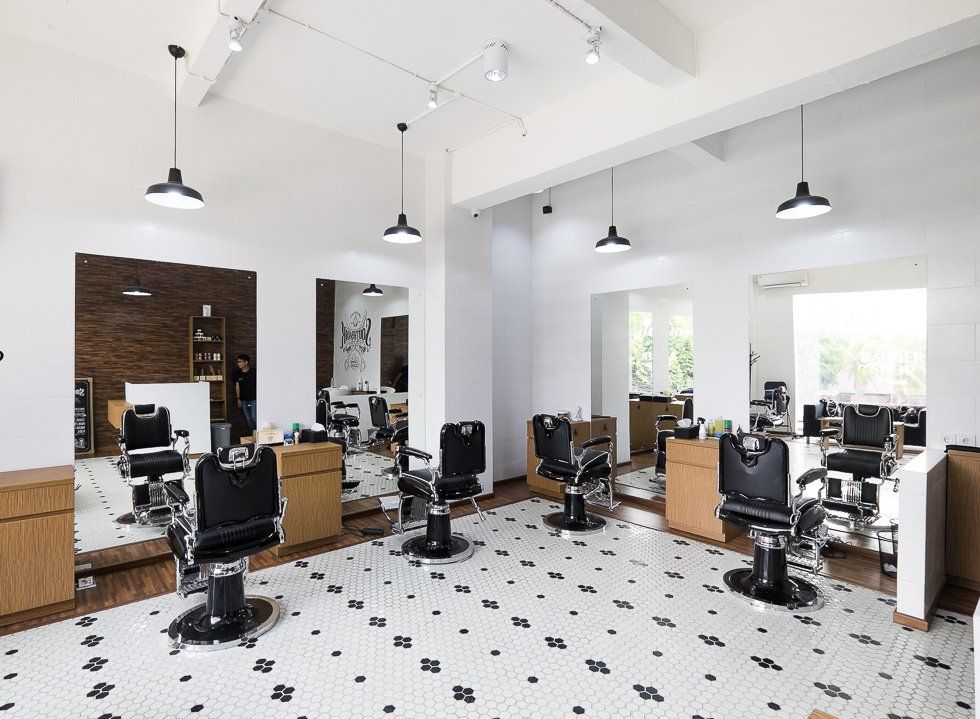 Barbershop Emang Bikin Kamu Makin Ganteng. Sekarang, Nggak hanya Cewek yang Bisa ke Salon