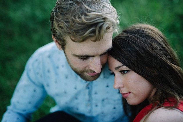 sweet-engagement-shoot-lauren-love-photography-bridal-musings-wedding-blog-6