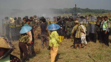 Balada Petani Tua dan Mahasiswa Maya